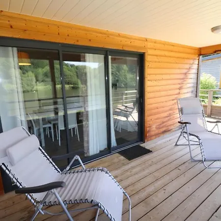 Ferienhaus Chalet Moderne Au Bord De L'eau Avec Terrasse, Proche Activites Et Commerces - Fr-1-742-342 *