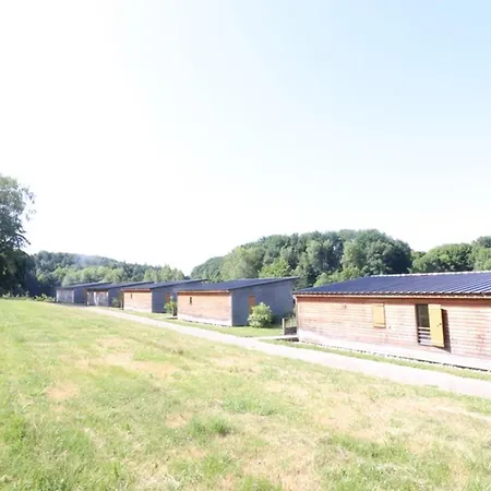 Chalet Moderne Au Bord De L'eau Avec Terrasse, Proche Activites Et Commerces - Fr-1-742-342 Le Rouget